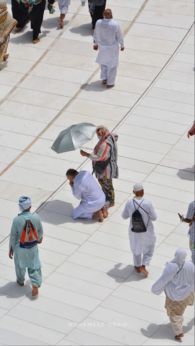 Pilgrims walking peacefully at the Holy Mosque